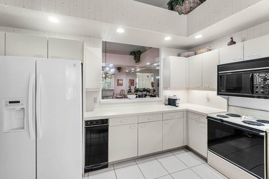 Enjoy the Polo Club lifestyle in this spacious second floor - photo 3
