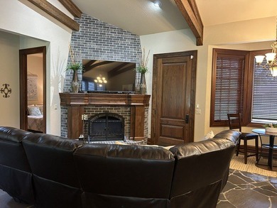 LUXURY LIVING IN THE HEART OF RUSSELLVILLE Experience - photo 4