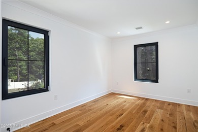 Brand New Luxury Home in Old Greenwich Experience luxury living - photo 17
