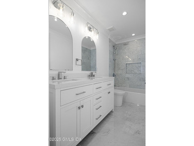 Brand New Luxury Home in Old Greenwich Experience luxury living - photo 19
