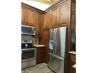 LUXURY LIVING IN THE HEART OF RUSSELLVILLE Experience - photo 10