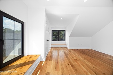 Brand New Luxury Home in Old Greenwich Experience luxury living - photo 30