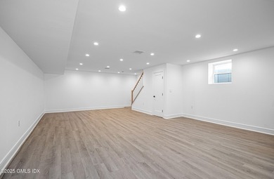 Brand New Luxury Home in Old Greenwich Experience luxury living - photo 33