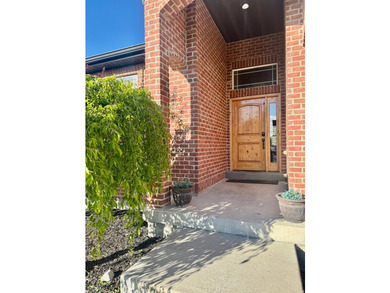 Welcome to this beautifully maintained all-brick lakefront home - photo 6