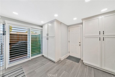 Fully remodeled 3 bedroom with attached large office/bedroom off - photo 4
