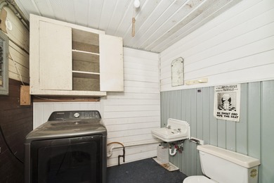 Investment Opportunity- Multi-Purpose Building in the City of - photo 12