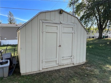 MAINTENANCE FREE MANUFACTURED HOME IN MOVE IN CONDITION! 1,296 - photo 13