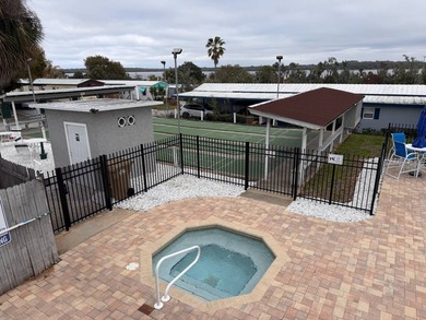 MOVE IN READY. Beautifully furnished home with all new subfloor - photo 32