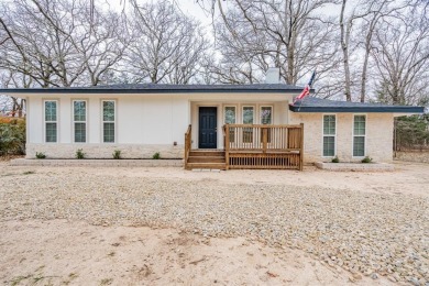 Lake Home For Sale in West Tawakoni, Texas