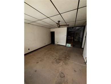 INVESTORS SPECIAL!! Welcome to 522 3rd Avenue, this 3 bedroom 2 - photo 6