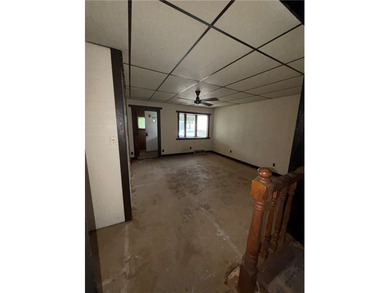 INVESTORS SPECIAL!! Welcome to 522 3rd Avenue, this 3 bedroom 2 - photo 7