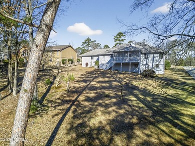 Beautiful all-brick home on the 2nd fairway! This 3-bedroom - photo 12