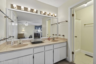 Beautiful all-brick home on the 2nd fairway! This 3-bedroom - photo 26