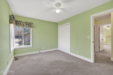 Beautiful all-brick home on the 2nd fairway! This 3-bedroom - photo 29