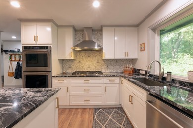 Welcome to 4000 Post Oak Rd. in Flower Mound Texas. Potential - photo 33