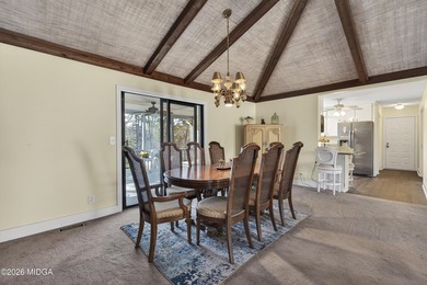 Beautiful all-brick home on the 2nd fairway! This 3-bedroom - photo 43