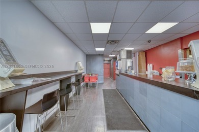 Located in the heart of Sunset, this well-established and highly - photo 4