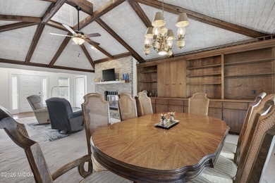 Beautiful all-brick home on the 2nd fairway! This 3-bedroom - photo 45