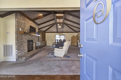 Beautiful all-brick home on the 2nd fairway! This 3-bedroom - photo 49