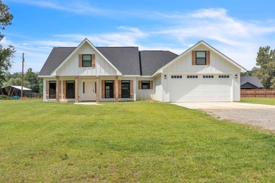 Tenn Tom Waterway Home For Sale in Aberdeen Mississippi