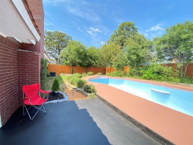 (private lake, pond, creek) Home Active Under Contract in Hurst Texas