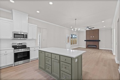 Seller offering $2,000 towards rate buydown or closing costs! - photo 6