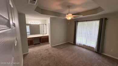 Extremely well updated and maintained home in a very convenient - photo 11