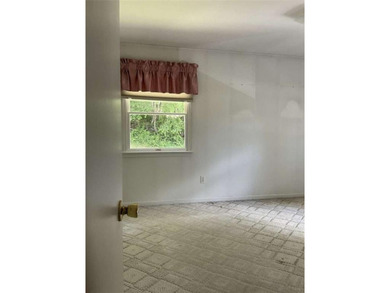 Great location! This well maintained 3 bedroom, 2.5 bath home - photo 11