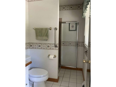 Great location! This well maintained 3 bedroom, 2.5 bath home - photo 12