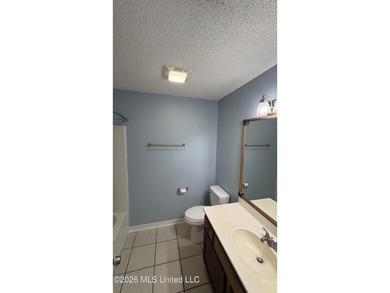 Extremely well updated and maintained home in a very convenient - photo 15