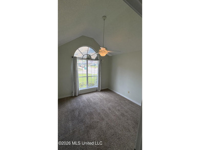 Extremely well updated and maintained home in a very convenient - photo 17
