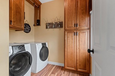 This beautifully maintained 4-bedroom, 3.5-bath home in the - photo 25