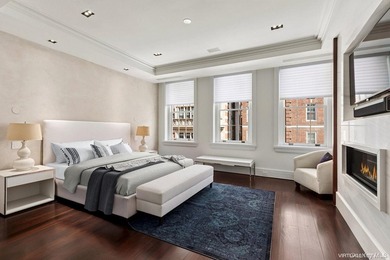 This exceptional over 20-foot-wide townhouse is discreetly - photo 28