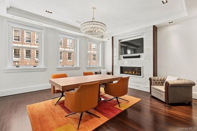 This exceptional over 20-foot-wide townhouse is discreetly - photo 30