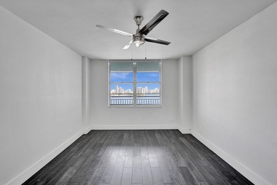 Rare opportunity to own a beautifully updated waterfront condo - photo 8