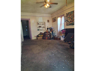 Instant equity. Investor or handyman special. Amazing - photo 8