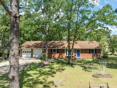 Lake Home For Sale in New Bern, North Carolina