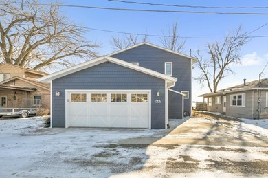 Lake Home For Sale in Wahpeton, Iowa