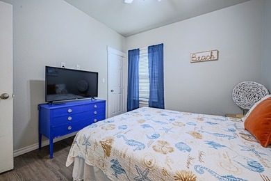 Turnkey Income-Producing Coastal Cottage | STR Allowed | Fully - photo 23