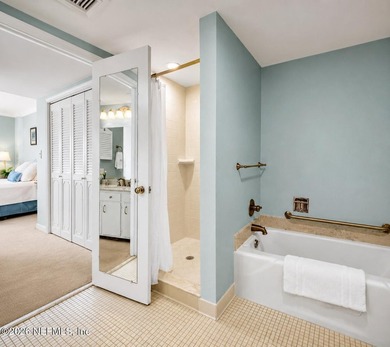*UNDER CONTRACT w/ KICK-OUT CLAUSE. SELLER WELCOMES CONTINUED - photo 31