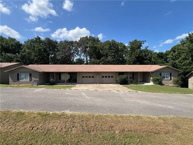 31.6 Acres of income producing property consisting of 5 single - photo 5