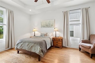 Adorable, newer-construction cottage on a large lot in the - photo 10