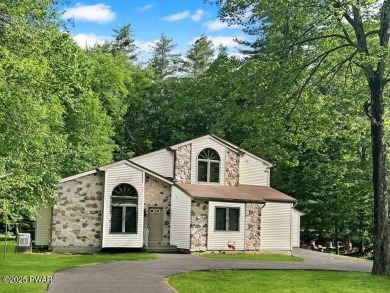 Lake Home For Sale in Bushkill, Pennsylvania