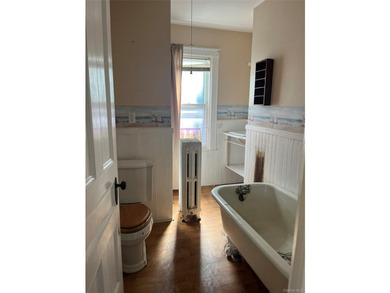 Bring your creativity (and contractor), roll up your sleeves and - photo 12