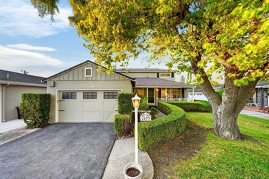 Welcome to this spacious 4-bedroom, 2-bathroom home offering 1 - photo 3