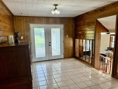 Charming 1950s ranch minutes from IU, Lake Monroe and I-69 - photo 17