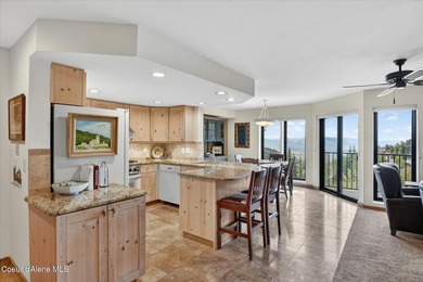 Luxury ski-in/ski-out Highland Village condo with a warm rustic - photo 18