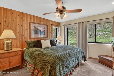Luxury ski-in/ski-out Highland Village condo with a warm rustic - photo 19