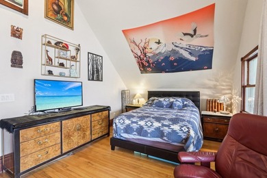 Exceptional east side residence just moments from the lake - photo 19