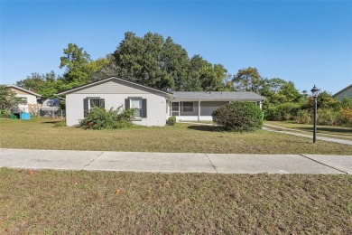 (private lake, pond, creek) Home For Sale in Deltona Florida